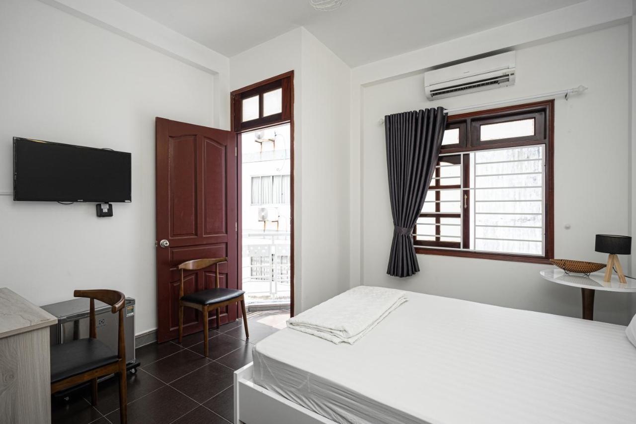 Futuristic Inn Ho Chi Minh City Exterior photo